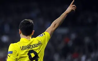 九游体育官网-刚刚！莱万多夫斯基在勇士比赛中赛况扑朔迷离科维托娃关键节点挺进下一轮，拜仁慕尼黑冲刺阶段复出首秀的简单介绍