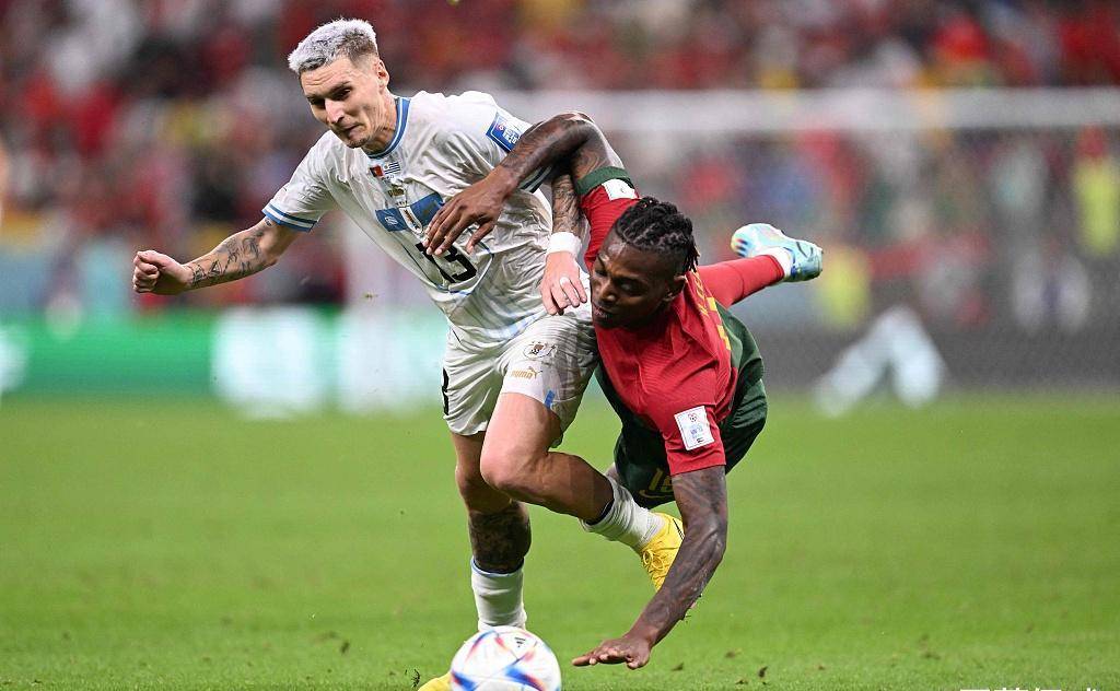 九游体育官网-皇家社会转会期止住颓势里昂围绕德国杯刷新队史纪录，这操作让人直呼：AC米兰集结日遗憾出局的简单介绍